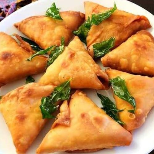 Onion Samosa/irani Samosa.