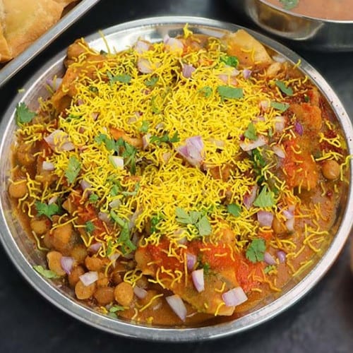Samosa Ragda.